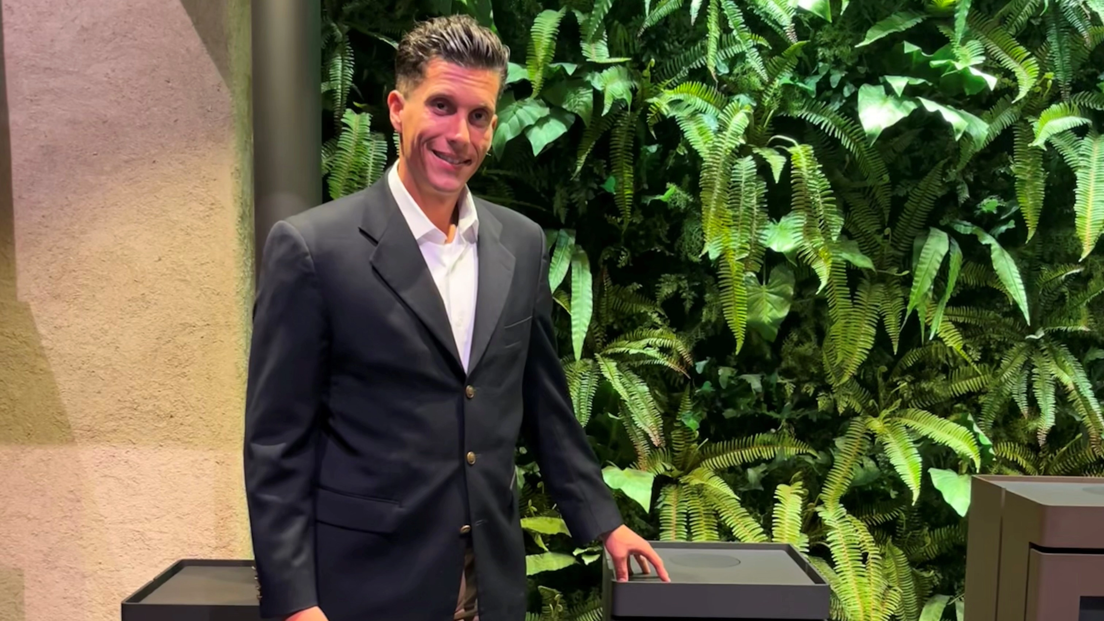 Dealtje.Frontend.Themes.Models.ImageInfo