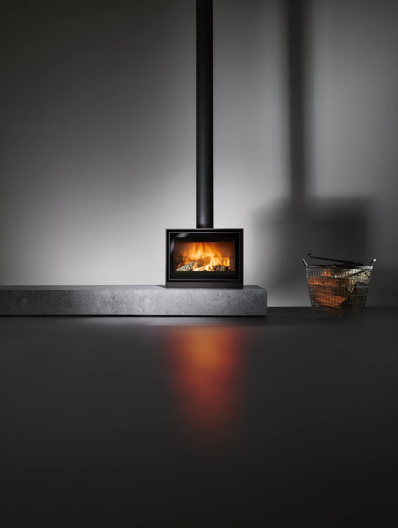 BOX 20 65 c. op stenen plateau met glazen deur